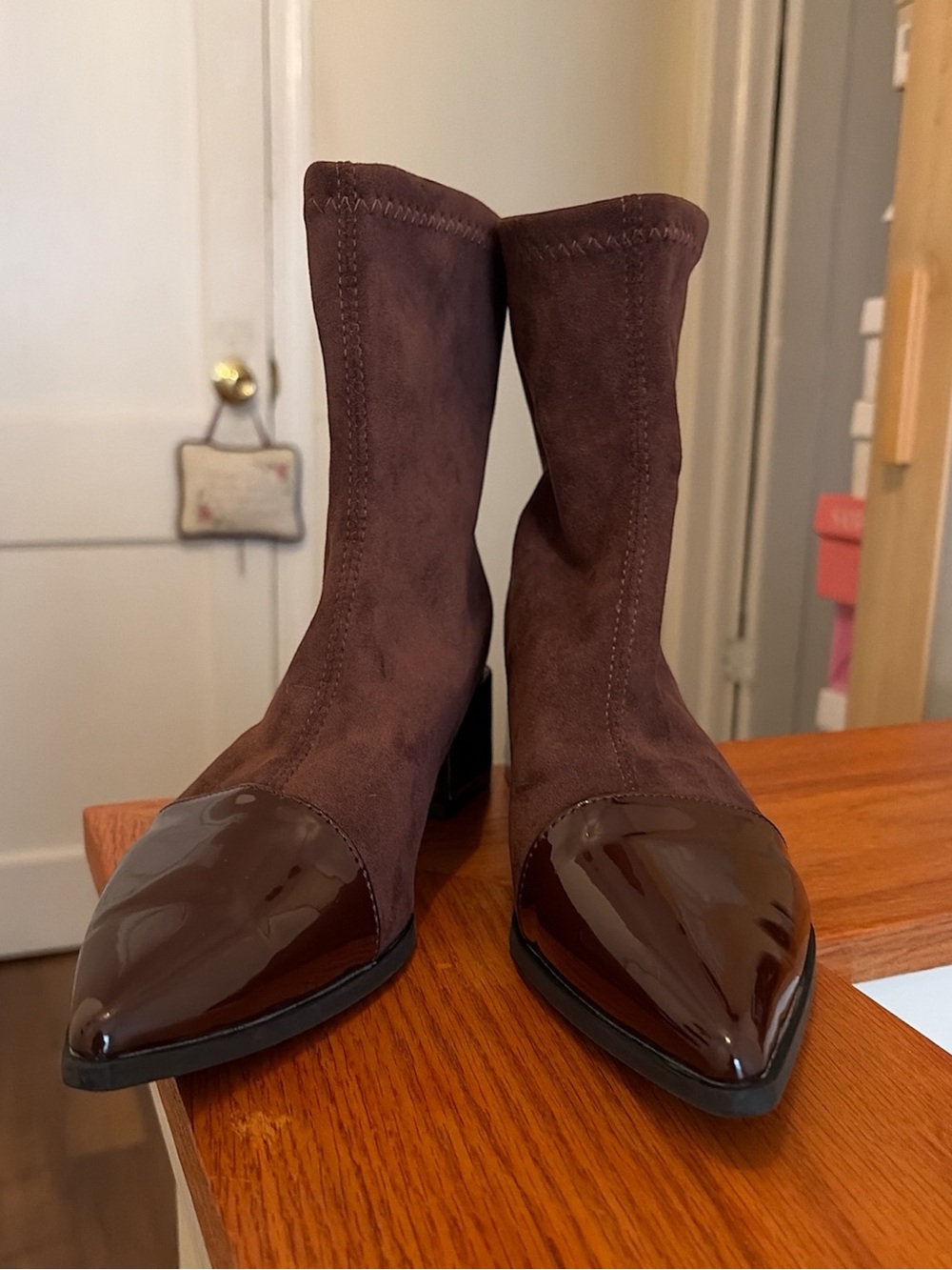 YNS Generic Brown Two-Tone Pointed Toe Stretch Ankle Boots